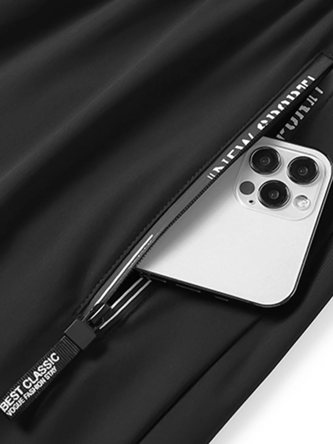 Men’s Elastic Waist Shorts – Solid Color Casual Shorts with Zipper Pockets